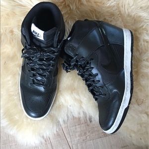 Nike Dunk Sky Hi Essential Women’s Shoe